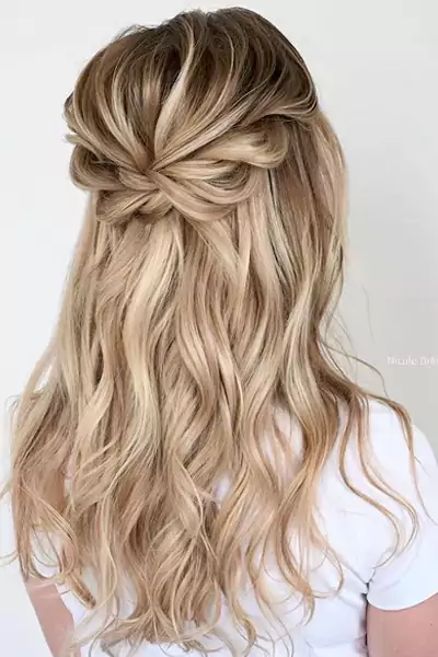 Half Updo hairstyle